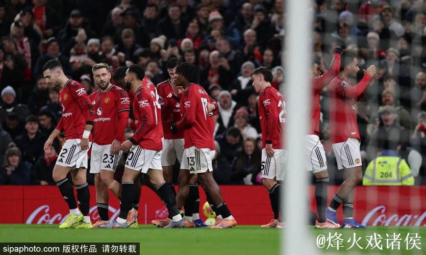 英超-齐尔克泽进球+乌龙助攻 曼联1-1战平狼队 4轮仅获1胜